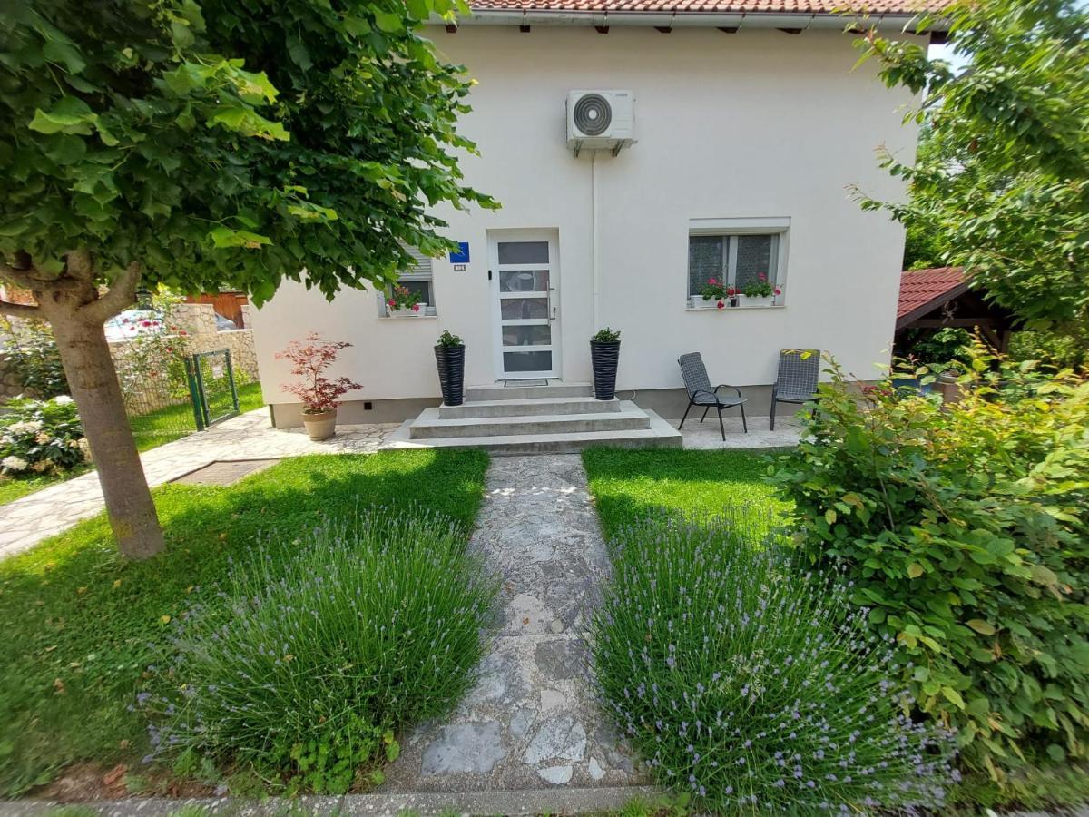 Studio Apartman Marta Korenica Exteriér fotografie